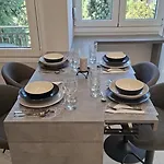 K & V Apartment Amfiklia
